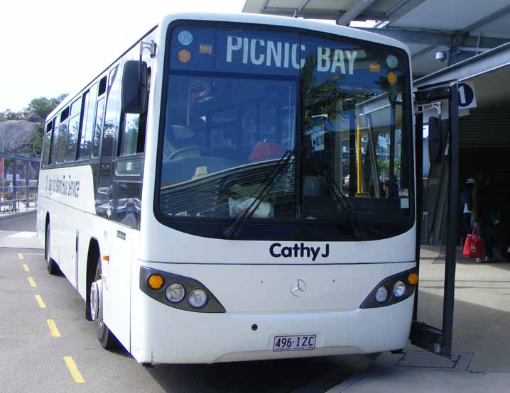 Magnetic Island Mercedes OH1728 Custom SB40 23 Cathie J